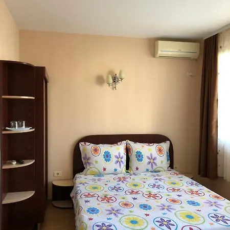 Corina Эфорие Норд